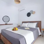 Villa Indigo Boutique *