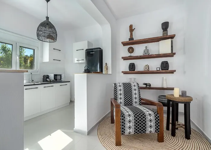 Villa Indigo Boutique *